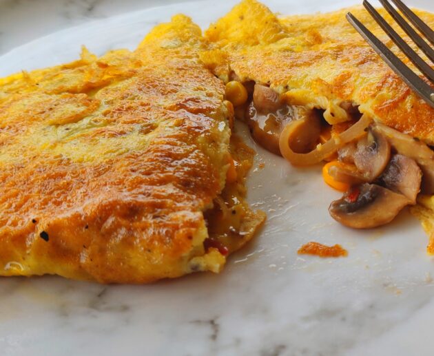 Mushroom and Cheese Omelette Recipe